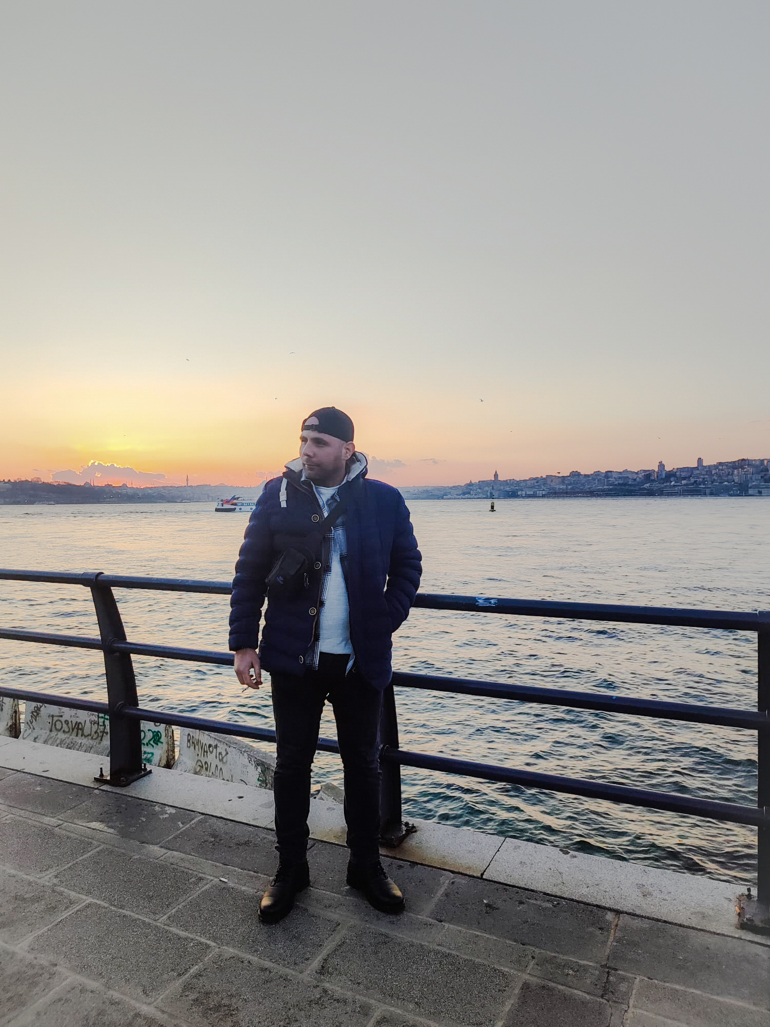Burhan Çay profil fotoğrafı
