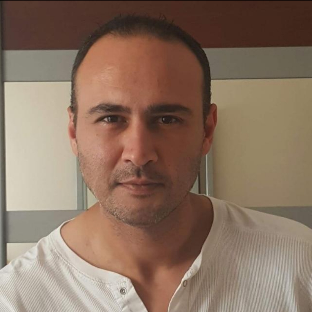 Murat Erdem Arıker profil fotoğrafı